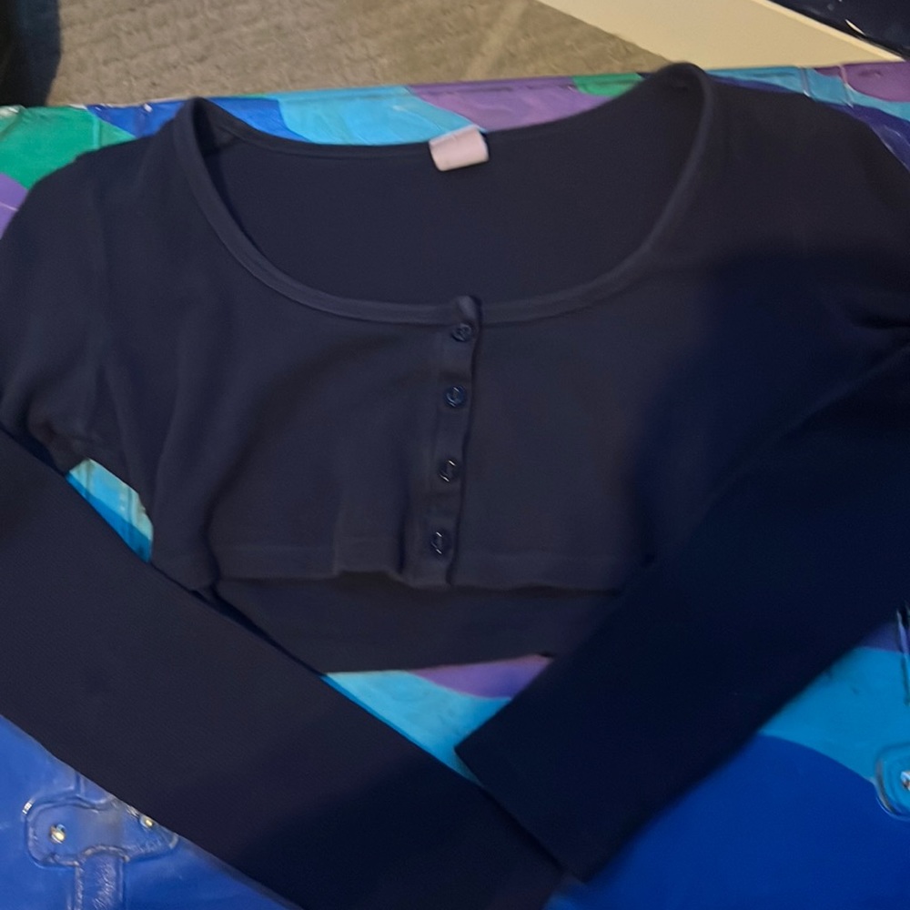 navy blue lomg sleeve crop top